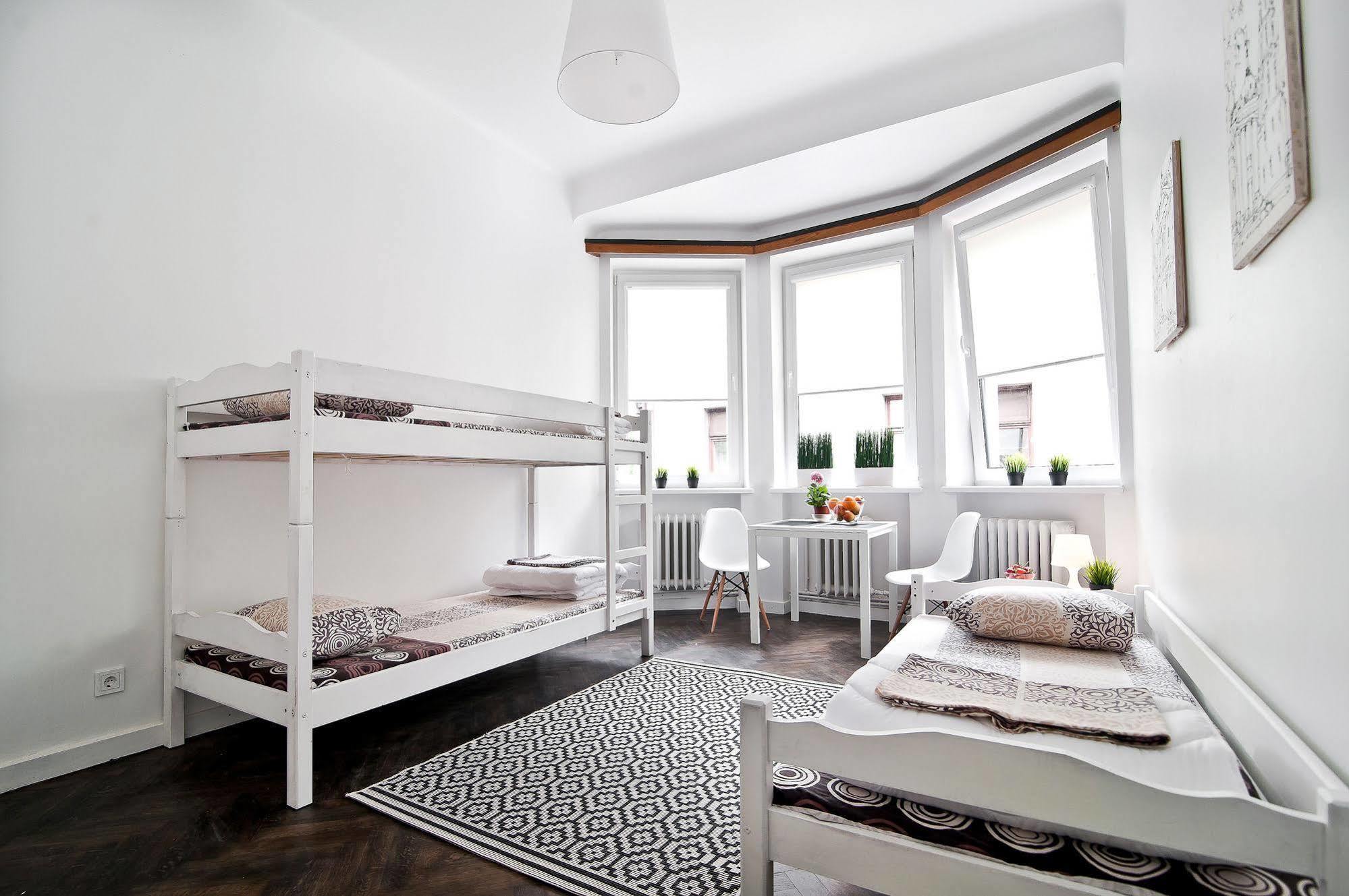 Extra Hostel "Easy Kaunas" エクステリア 写真